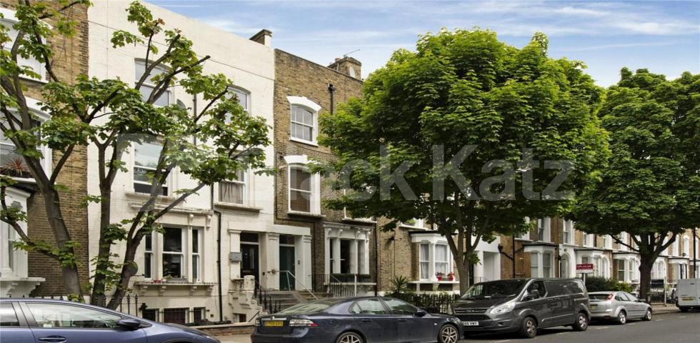 			3 Bedroom, 1 bath, 1 reception Apartment			 Grosvenor Avenue, CANONBURY-ISLINGTON